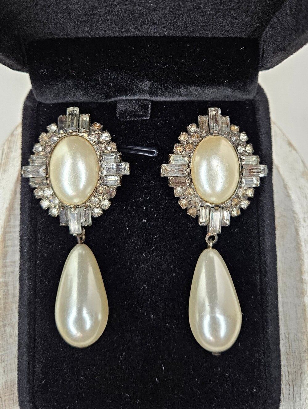 Vintage Style Pearl Rhinestone Drop Earrings Crystal Baguette Statement GUC